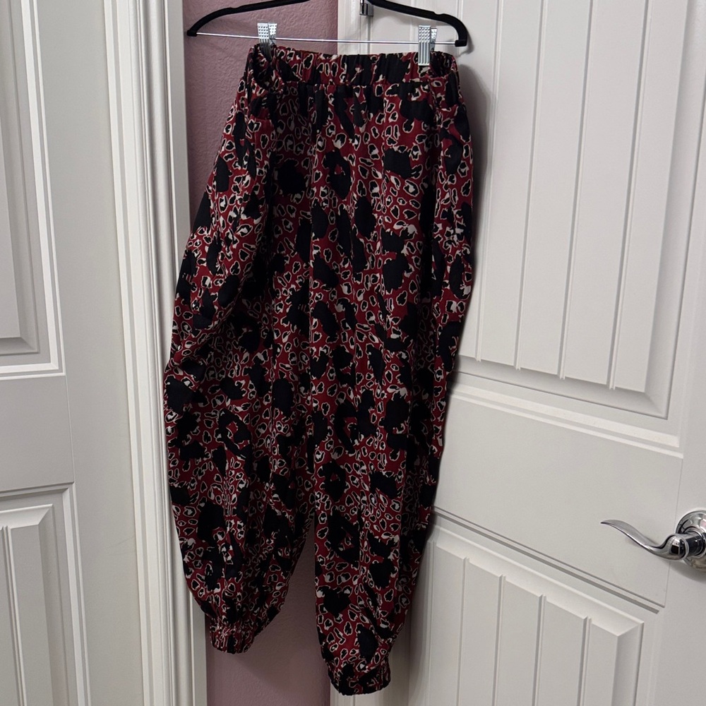 Eloquii Black and Red Abstract Cropped Pants